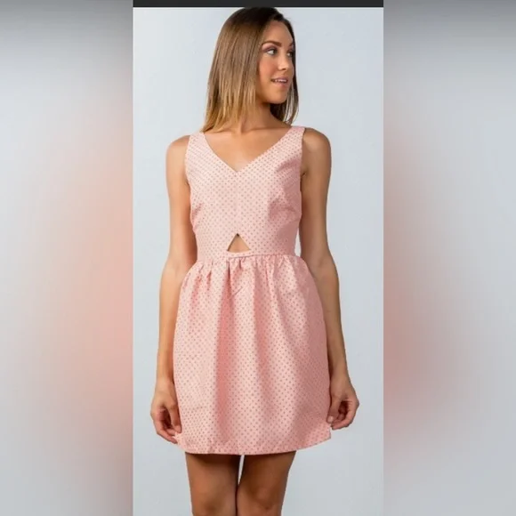 Very flattering great quality such nice material 👗PP is 18 1/2 - Picture 1 of 6